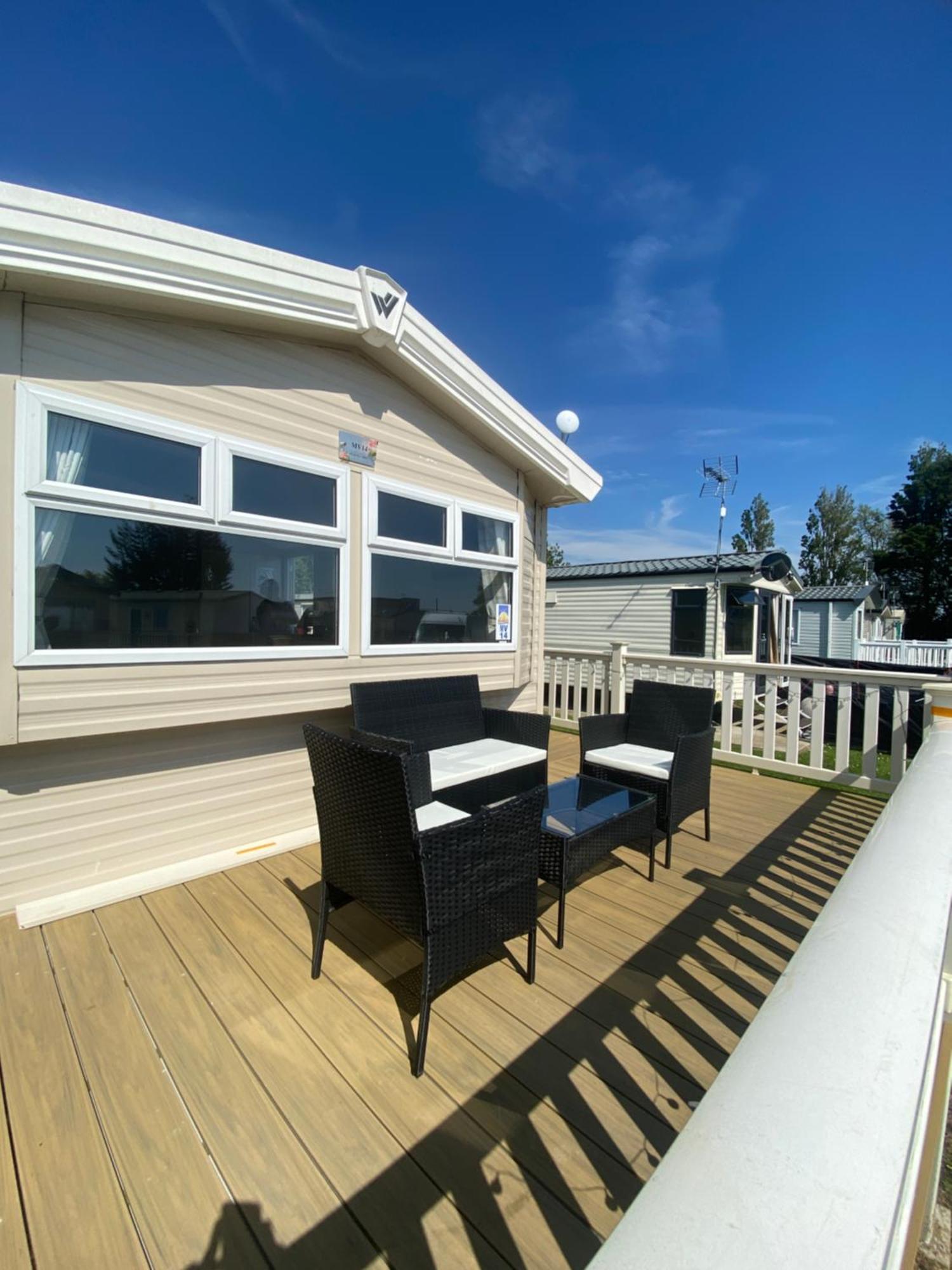 8 Bed Sun Decked Caravan Unlimited High Speed Wifi And Fun At Seawick Holiday Park Клактон-он-Си Экстерьер фото